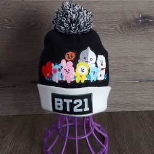 BT21 Black and White Pom Beanie